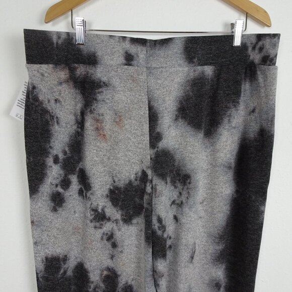 Jessica Simpson Women's Riya Pull on Jogger Pant Size 2X Black Tie Dye - Picture 5 of 8